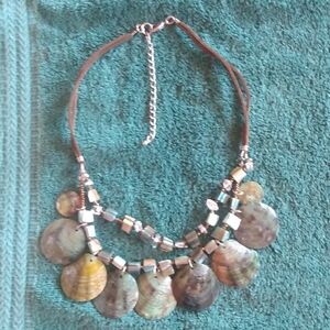 Elegant Shell Pendant Necklace